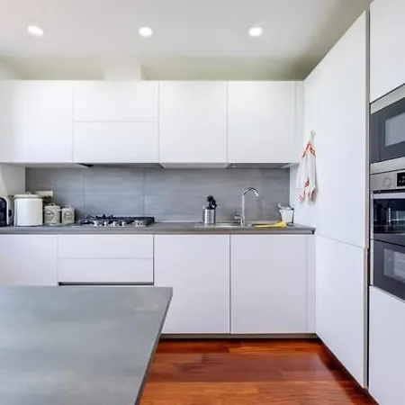 Realty Company Spagna شقة